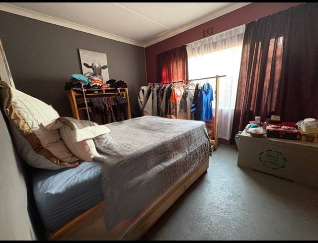 3 BEDROOM HOUSE FOR SALE IN ROTHDENE